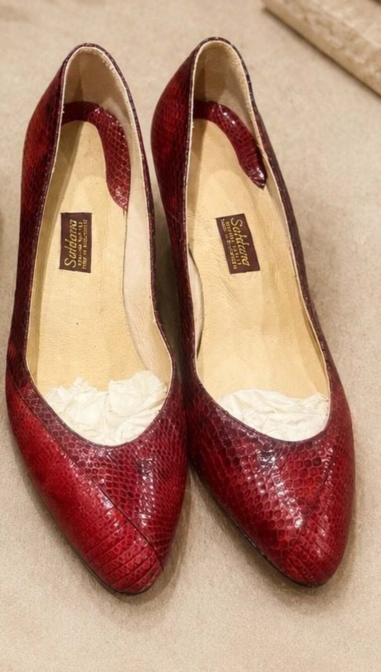 Vintage Saldana Red Reptile Skin Kitten Heels Made in Italy Pumps